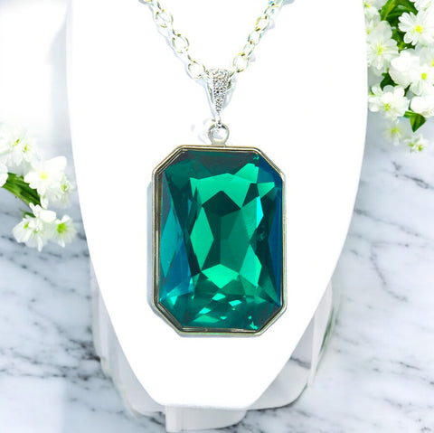 Emerald Necklace Layering Necklace Emerald Cut Stone Green Necklace Large Pendant EM41N